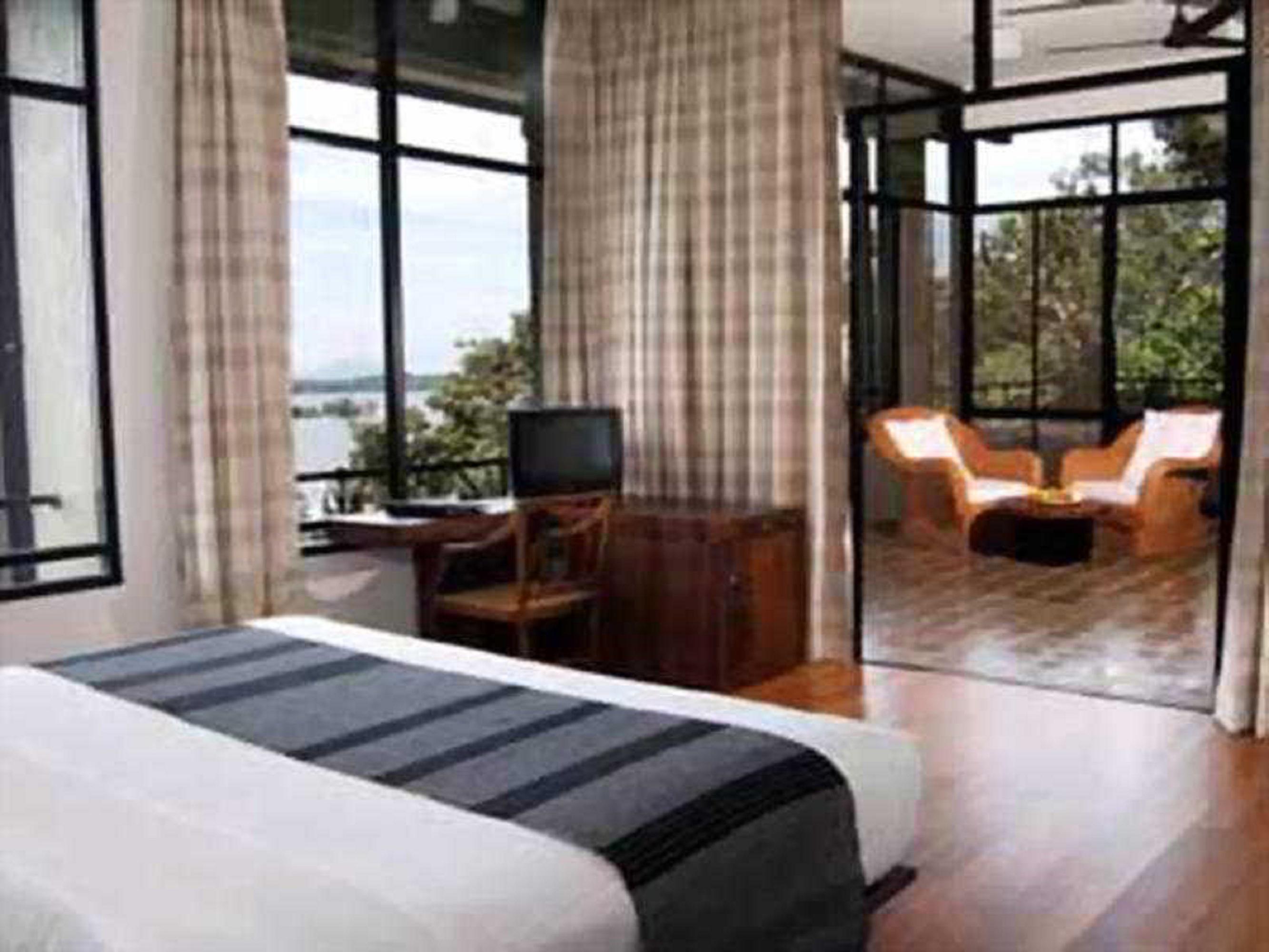 Heritance Kandalama Sigiriya Bagian luar foto A room at the hotel