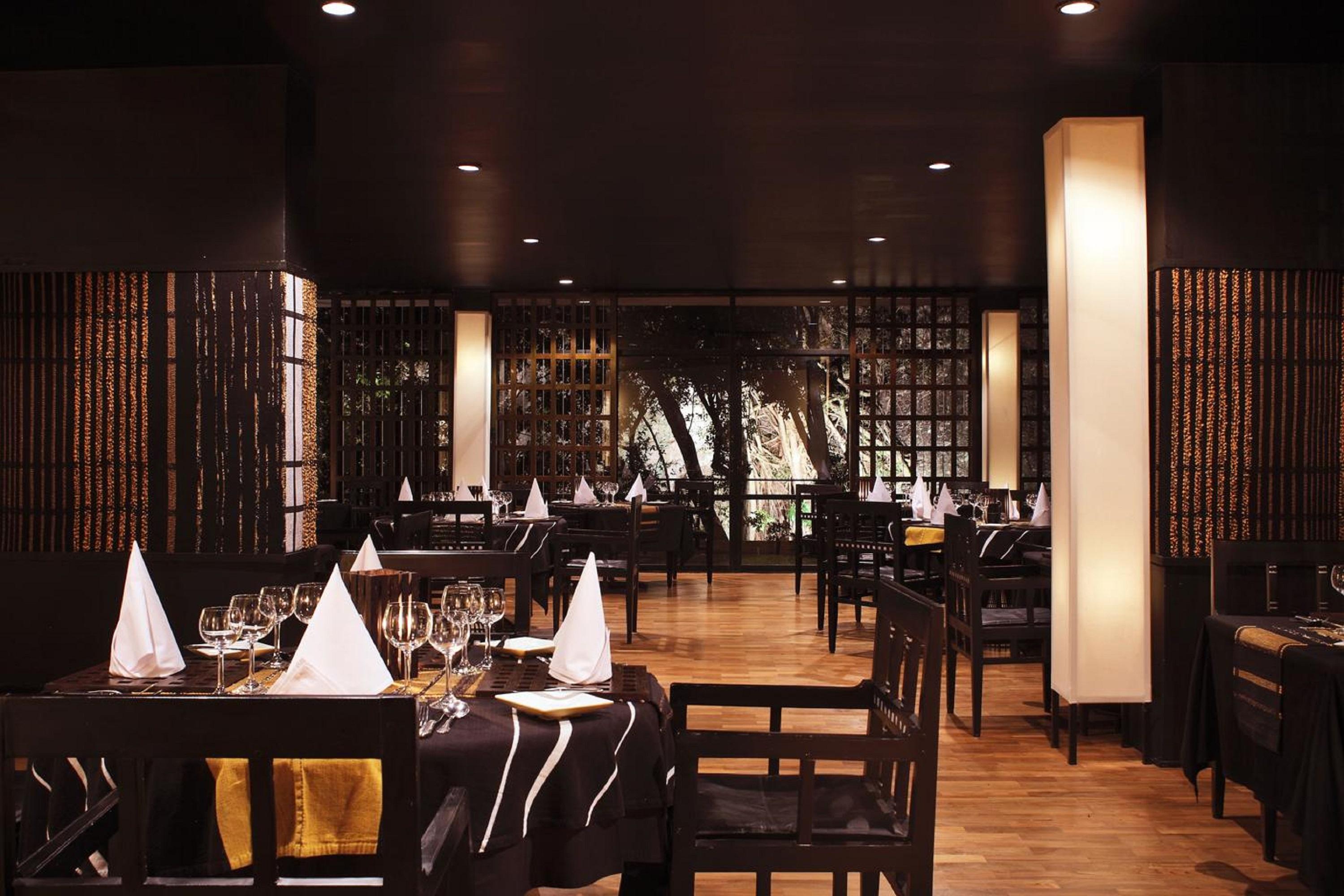 Heritance Kandalama Sigiriya Bagian luar foto The interior of the restaurant