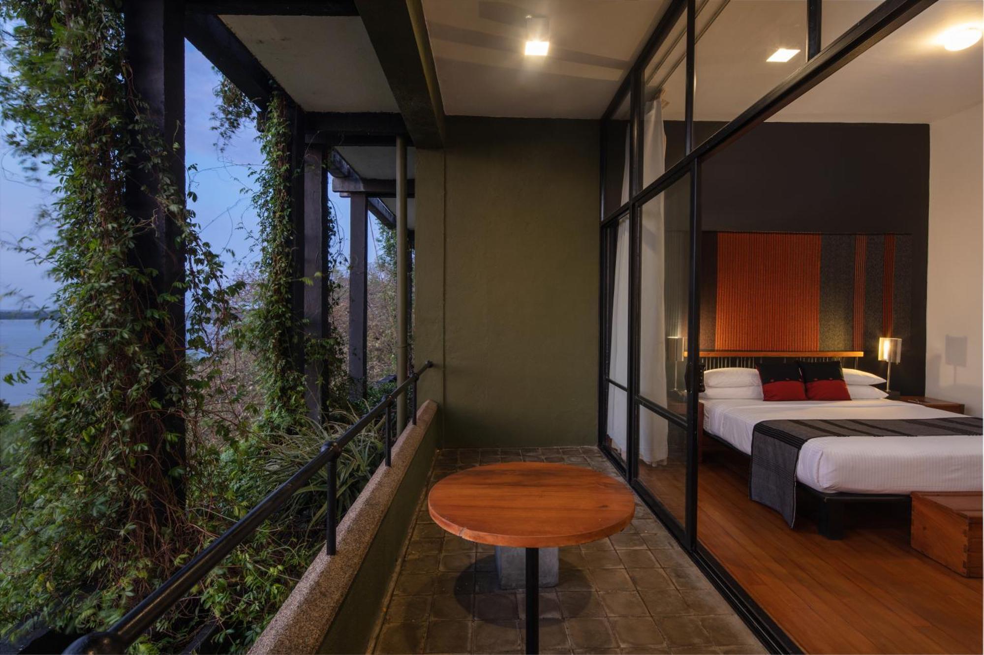 Heritance Kandalama Sigiriya Bagian luar foto Deluxe Room with Balcony