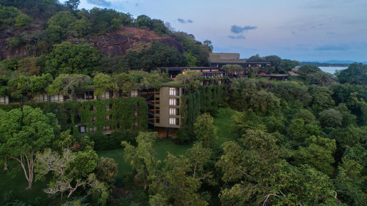 Heritance Kandalama Sigiriya Bagian luar foto The hotel in 2018